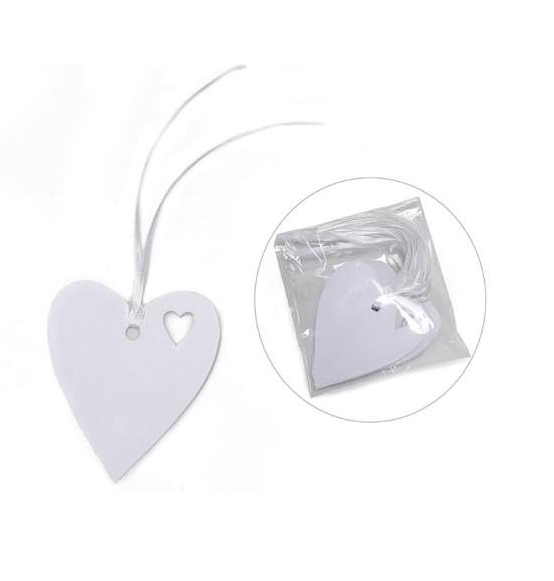 Etichette tag a cuore in carta bianca con nastro di raso in confezione da 25 pz cm6,9x8H (c/nastrino19,5)