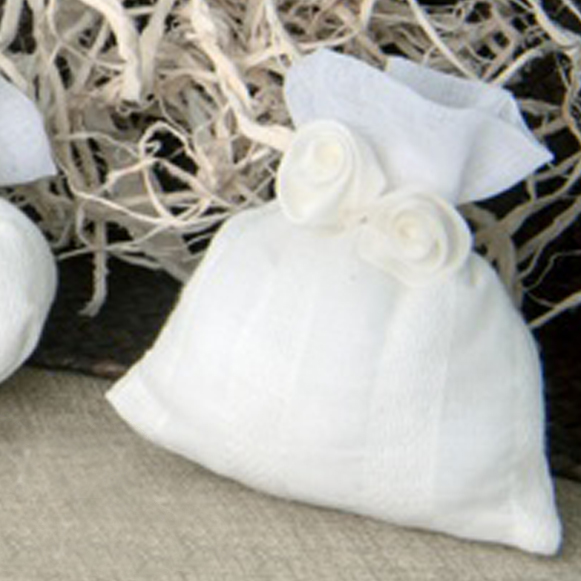 Sacchettini portaconfetti nozze bianco a righe con rose cm. 10X11