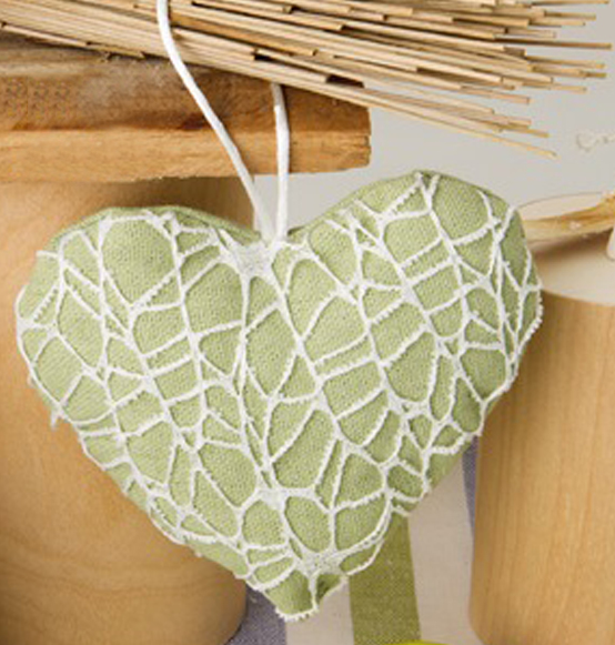 Sacchettino portaconfetti cuore verde retinato con strappo in velcro