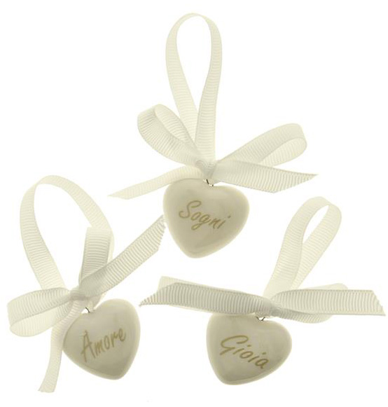 Bomboniera Matrimonio cuore in porcellana bianca con scritte e nastrino Linea "Heart Cuore"